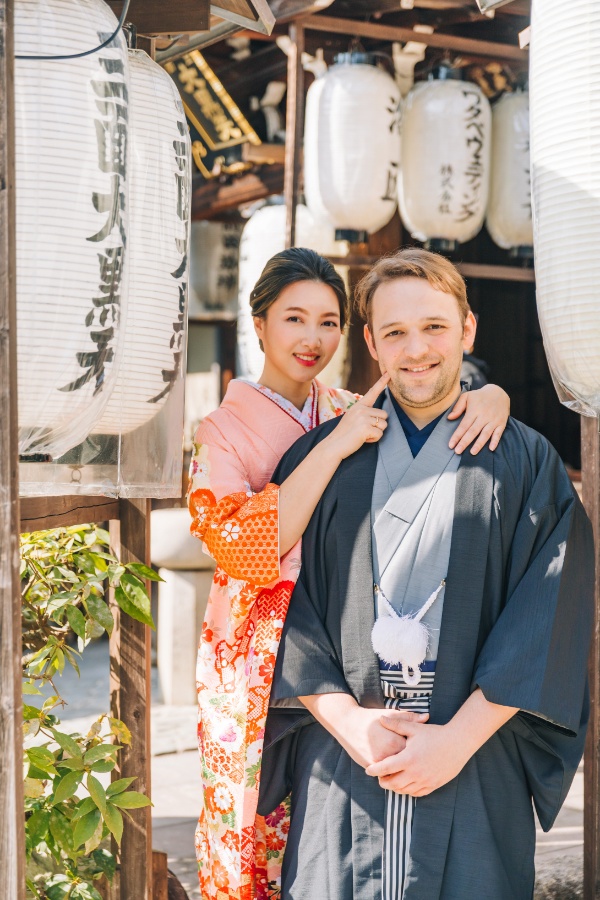 Kyoto Kimono Prewedding Photoshoot Higashiyama District Japan by Shu Hao on OneThreeOneFour 16