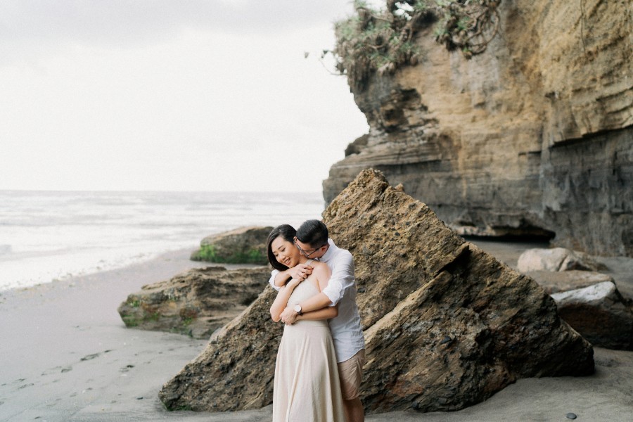 D&T: Pre-wedding in Bali at Nyanyi Beach and Rice Fields by Rhick on OneThreeOneFour 11