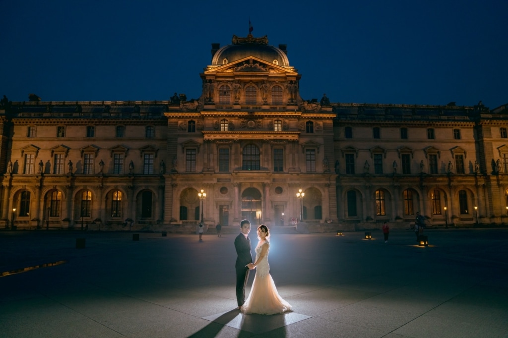 Paris Pre-wedding Photos At Chateau de Sceaux, Eiffel Tower, Louvre Night Shoot by Son on OneThreeOneFour 47