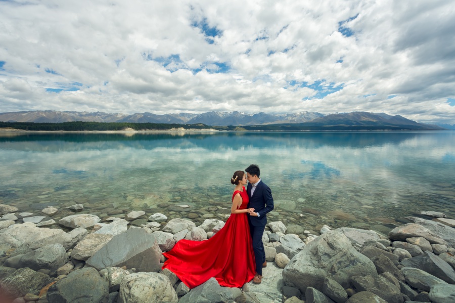 New Zealand Pre-Wedding Photoshoot At Lake Tekapo And Lake Pukaki  by Xing on OneThreeOneFour 11