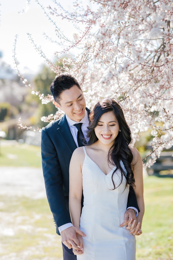 Romantic helicopter outdoor prewedding photoshoot in New Zealand by Fei on OneThreeOneFour 9