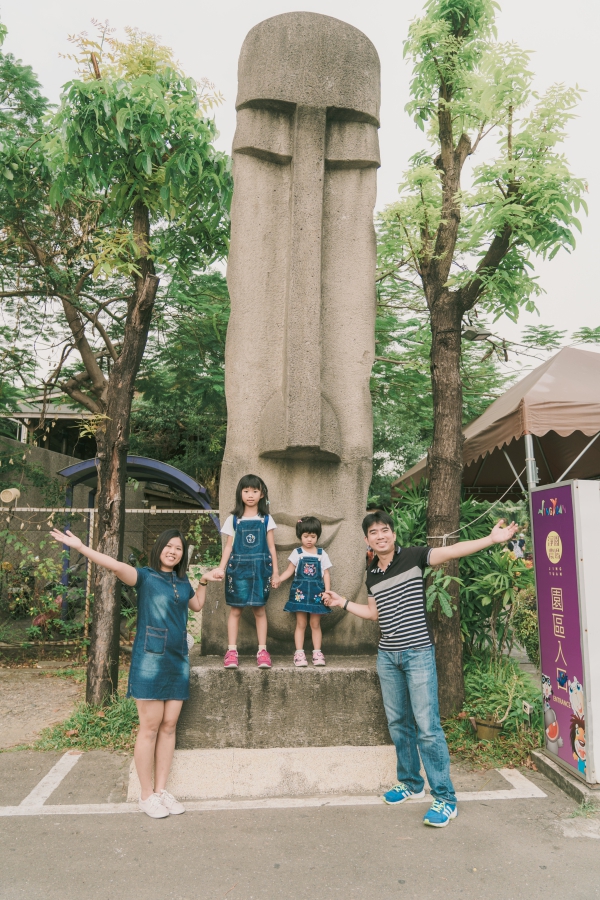 Taiwan Casual Family Photoshoot At An Animal Farm in Kaohsiung City by Star on OneThreeOneFour 0