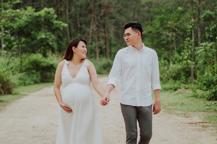 Singapore Casual Maternity Photoshoot At Coney Island by Jess on OneThreeOneFour 2