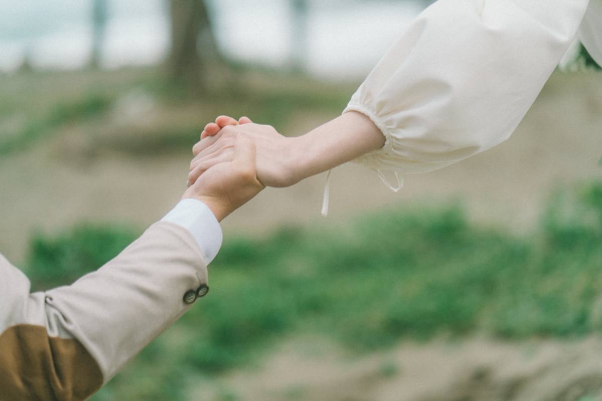 Taiwan Pre-Wedding Photoshoot Countryside Field Beach  by  on OneThreeOneFour 15