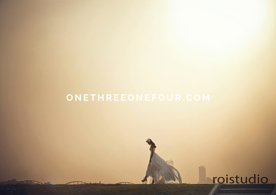 Korean Wedding Studio Photography: Modern Chic Set & Hanbok by Roi Studio on OneThreeOneFour 28