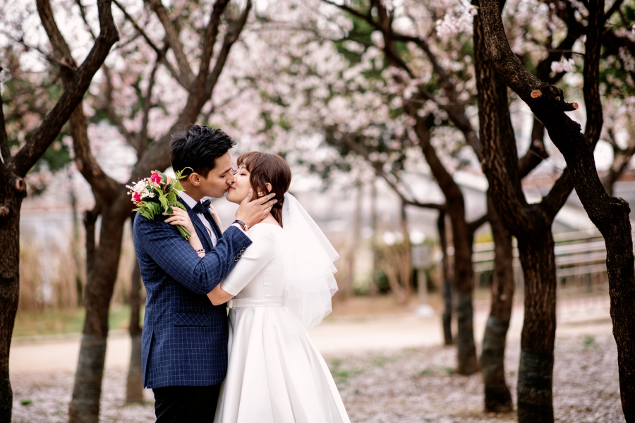 Korea Pre-Wedding Photoshoot At Seonyudo Park and Yeonnam-Dong  by Junghoon on OneThreeOneFour 0