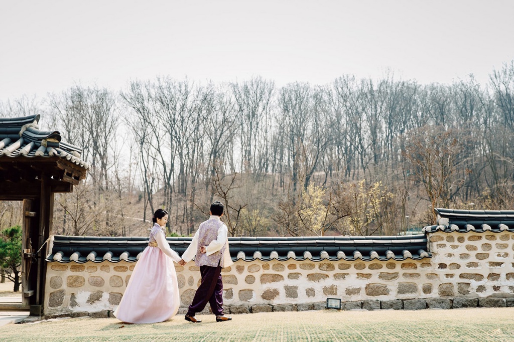 Korea Hanbok Pre-Wedding Photoshoot At Dream Forest by Jungyeol on OneThreeOneFour 13