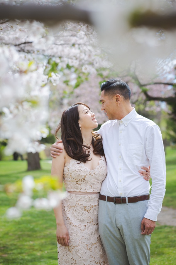 Hokkaido Pre-Wedding Casual Photoshoot during Cherry Blossoms by Kuma on OneThreeOneFour 0