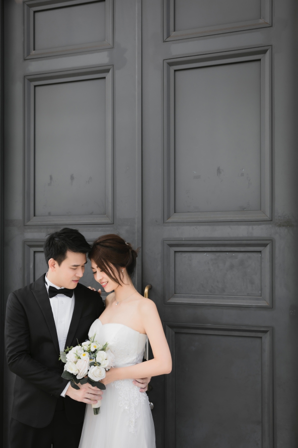 Taiwan Prewedding Photoshoot: Studio, Tatung University and Yang Ming Shan by Doukou on OneThreeOneFour 7