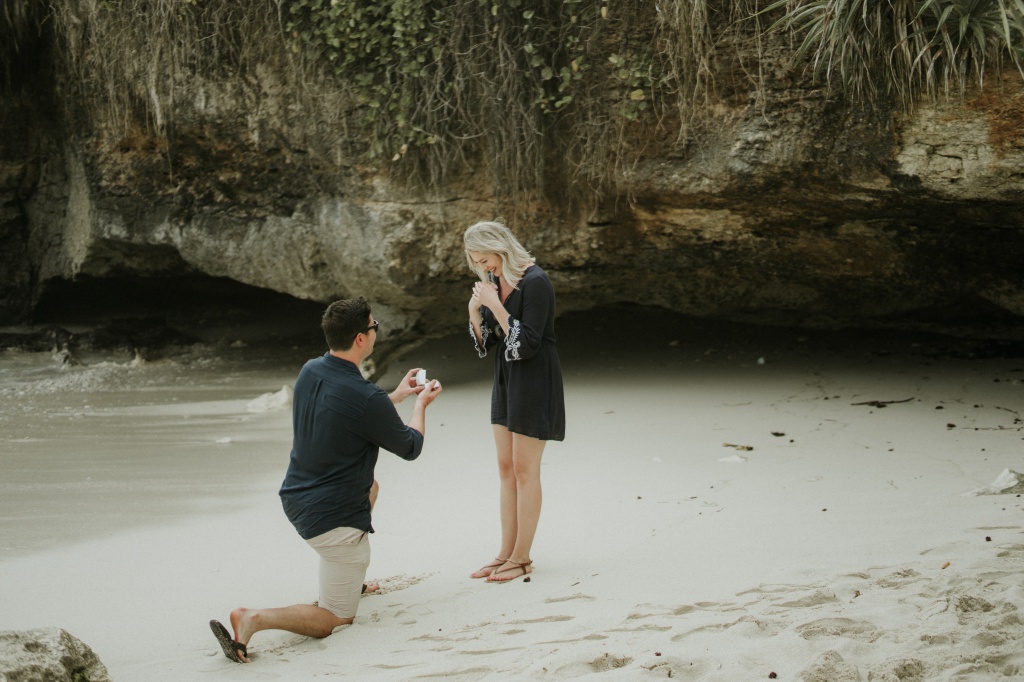 Bali Surprise Proposal At Nusa Lembongan Devil's Tear And Dream Beach by Agus  on OneThreeOneFour 2