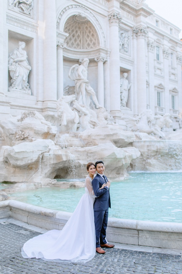 Italy Rome Colosseum Prewedding Photoshoot with Trevi Fountain  by Katie on OneThreeOneFour 11