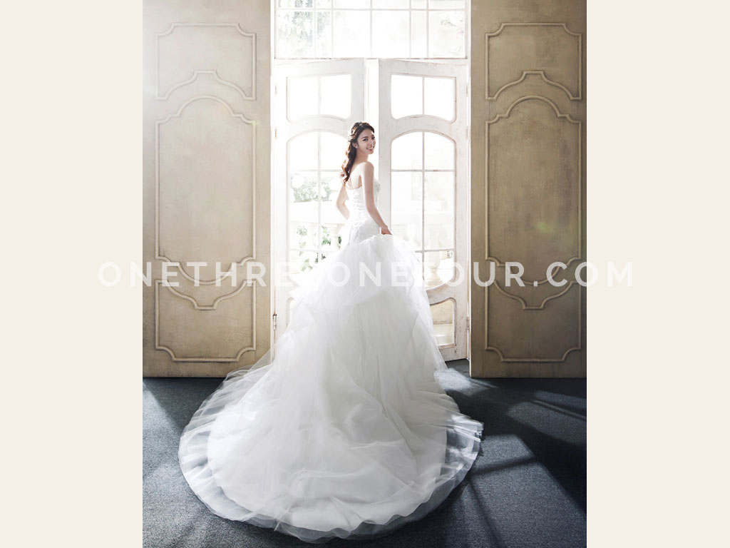 Renoir | Korean Pre-wedding Photography by Pium Studio on OneThreeOneFour 41