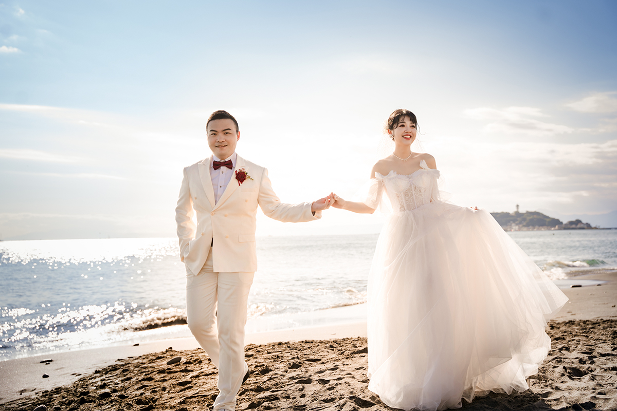 Japan Tokyo Beach Romantic Pre-Weddng Photoshoot by Yu on OneThreeOneFour 5