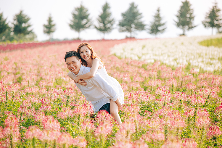 hokkaido summer wedding photoshoot flower fields