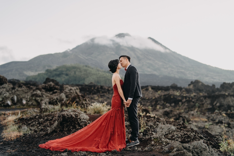 A&W: Bali Full-day Pre-wedding Photoshoot at Cepung Waterfall and Balangan Beach by Agus on OneThreeOneFour 0