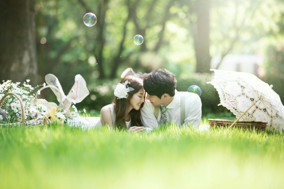Korea Pre-Wedding Photography in Studio & Dosan Park, Seoul - 2016 Sample by May Studio on OneThreeOneFour 30