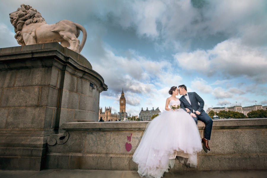 London Pre-Wedding Photoshoot At Big Ben, Westminster Abbey And Richmond Park  by Dom on OneThreeOneFour 0