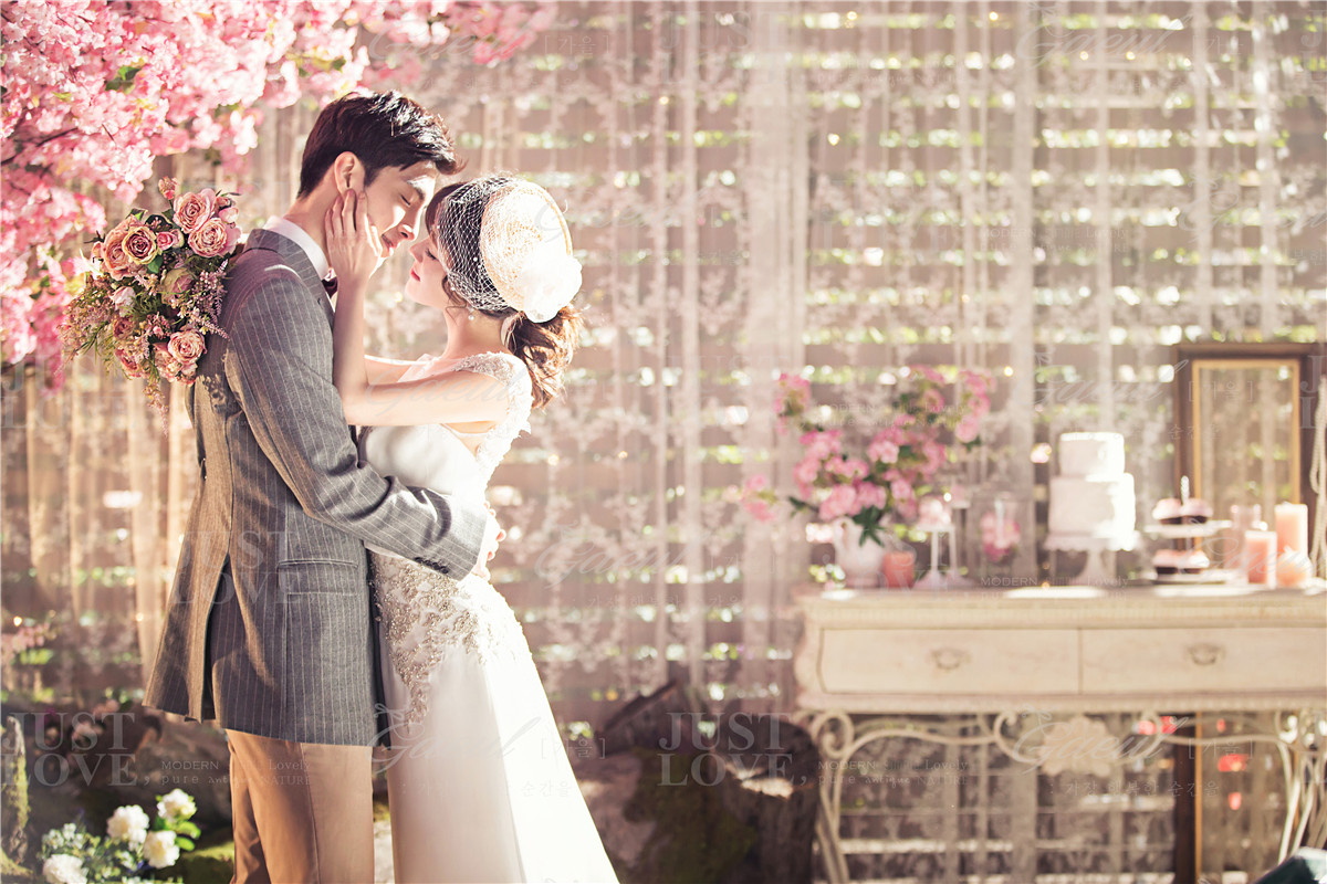 Korean Studio Pre-Wedding Photography: Floral by Gaeul Studio on OneThreeOneFour 5