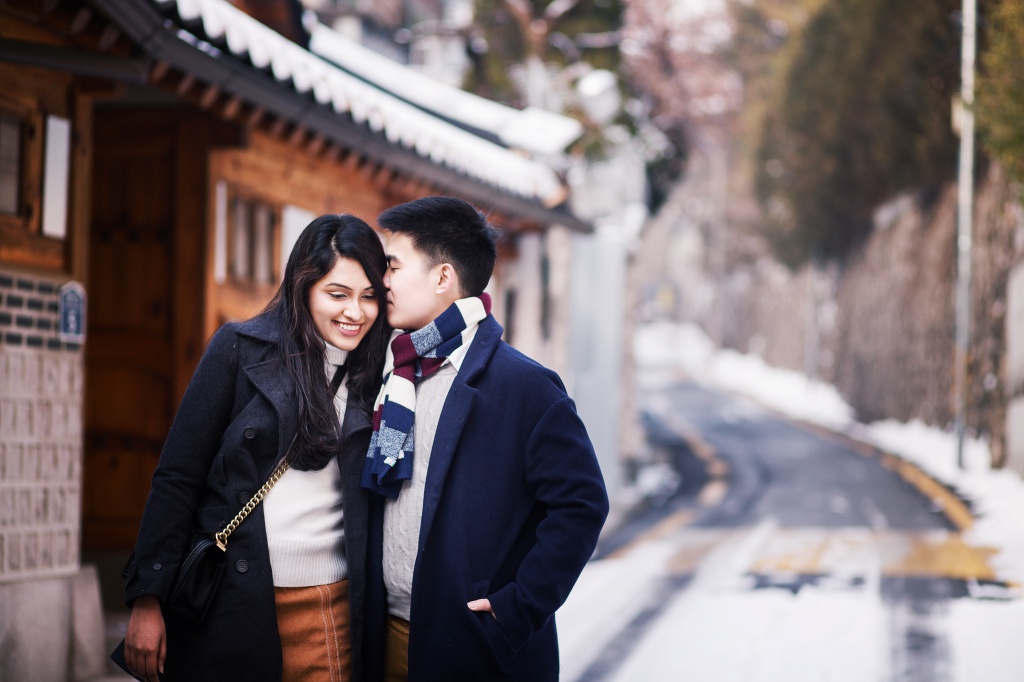 Korea Winter Casual Couple Photoshoot At Bukchon Hanok Village  by Junghoon on OneThreeOneFour 3