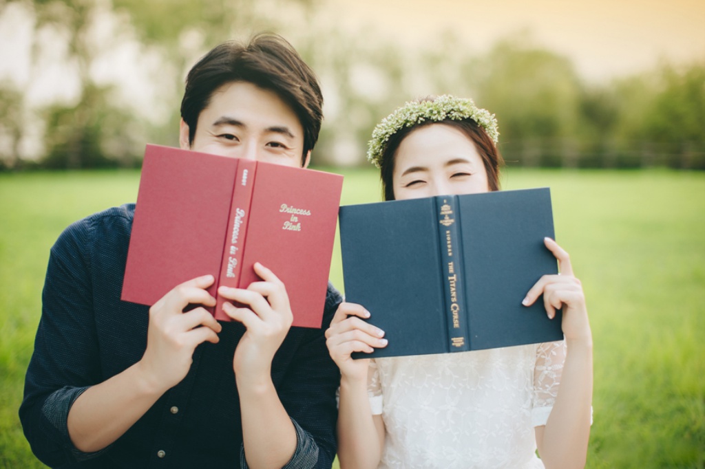 Korea Couple Pre-Wedding Photoshoot At Noeul Park, Seoul by Jungyeol on OneThreeOneFour 22
