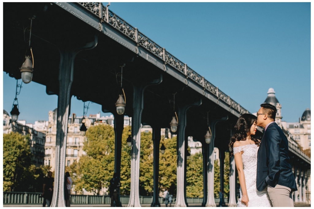 Paris Autumn Wedding Photoshoot At Bir Hakeim Alexandra III Bridge by Vin on OneThreeOneFour 13