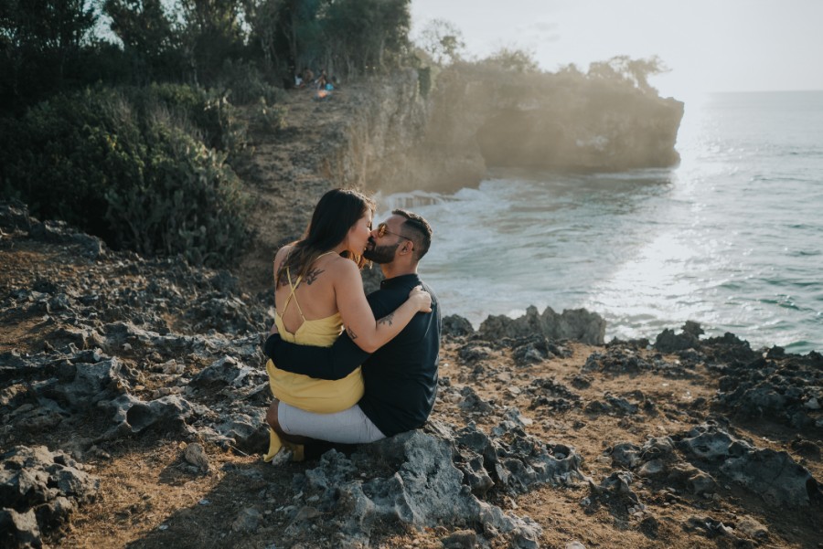 A&H: Bali Beach Engagement Photoshoot by Hery on OneThreeOneFour 3