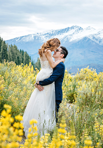 R&M: New Zealand Summer Pre-wedding Photoshoot with Yellow Lupins