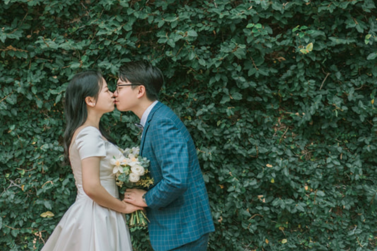 Taiwan Pre-Wedding Photoshoot Waterfront Cafe Streets Playground by  on OneThreeOneFour 15