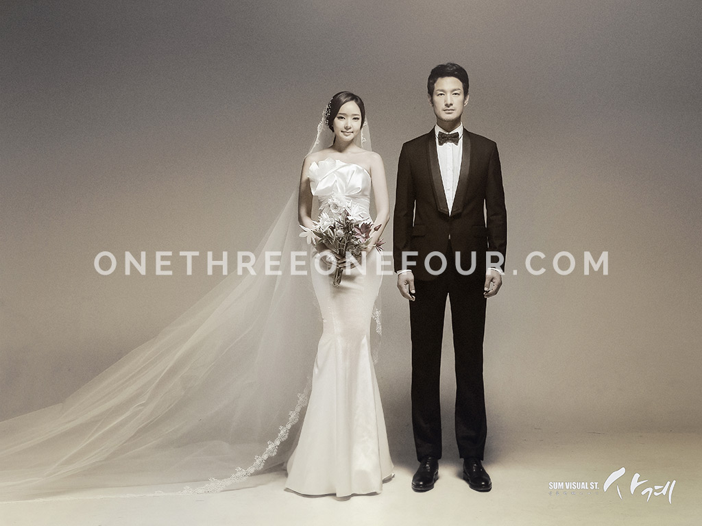 Korean Wedding Photos: Indoor Set by SUM Studio on OneThreeOneFour 15