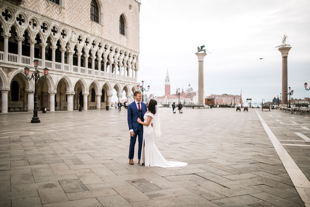 D&K: Romantic pre-wedding photoshoot at Italy Venice by Valerio on OneThreeOneFour 5