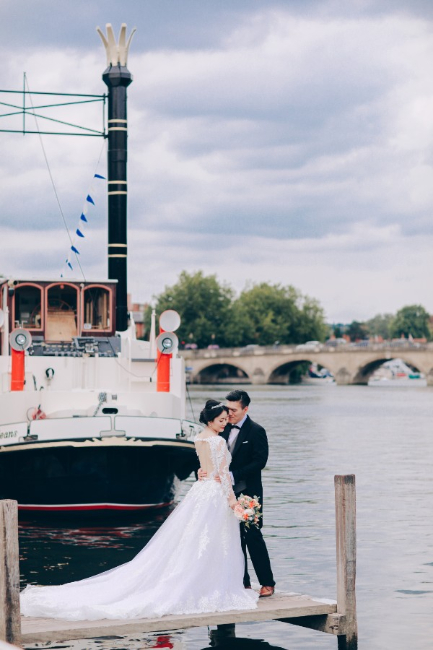 CH&ZW: Nature pre-wedding in London by Dom on OneThreeOneFour 22