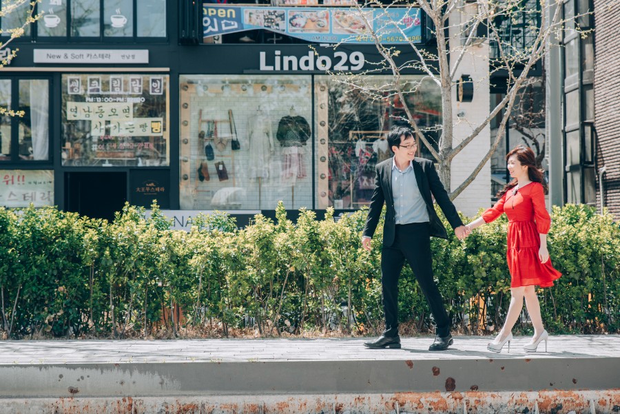 S & C Korea Outdoor Pre-Wedding Photoshoot At Seonyudo Park & Yeonnam-dong by Jongjin on OneThreeOneFour 4