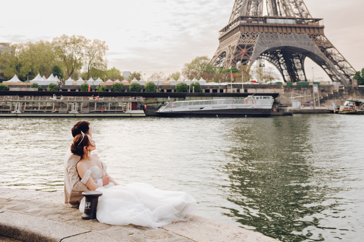 Paris Prewedding Photoshoot at Port Debilly, Palace Du Trocadero, Tuileries Garden, Lourve Museum  by Arnel on OneThreeOneFour 5