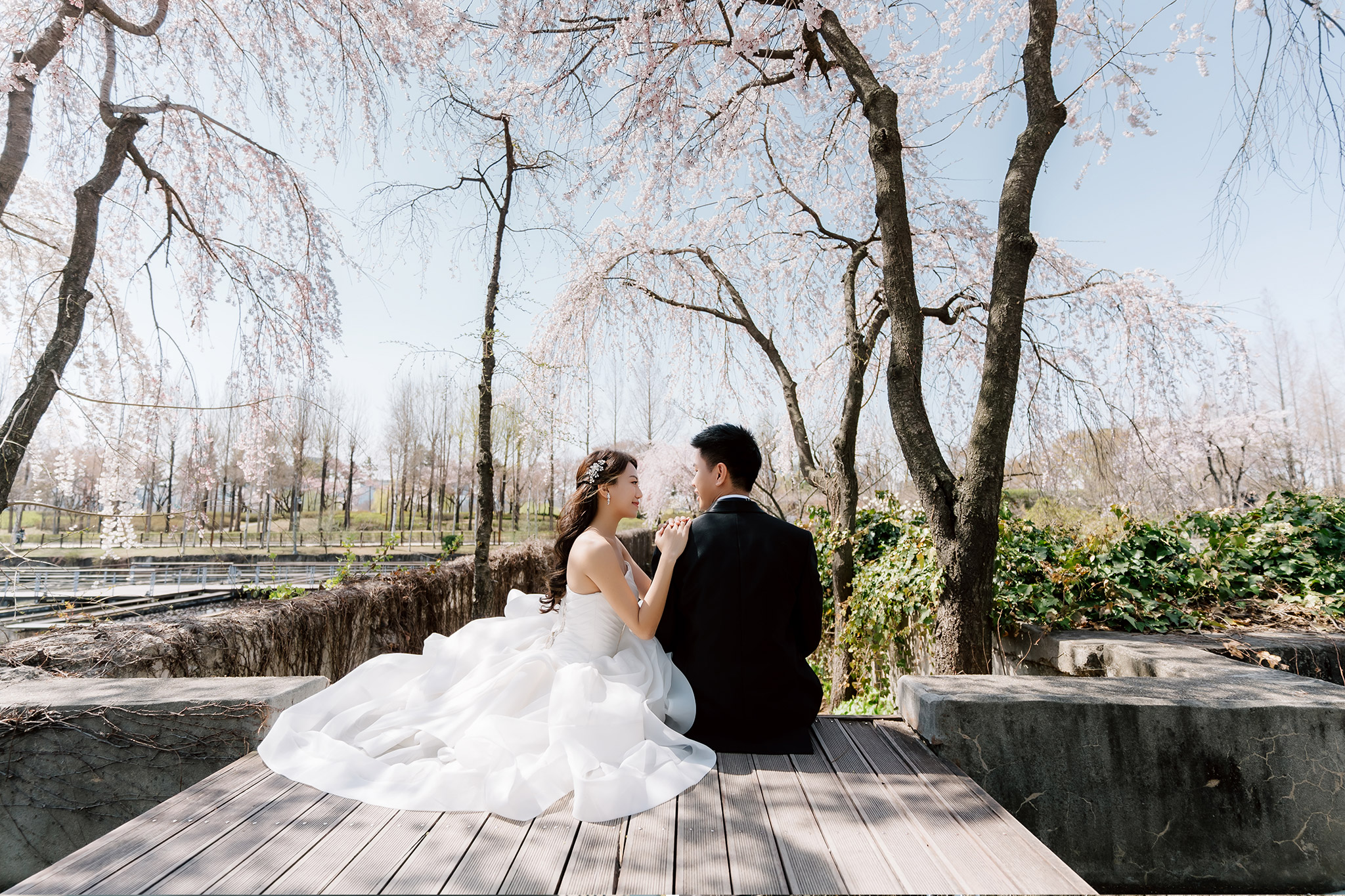 韓國首爾櫻花季婚紗拍攝 仙遊島公園和南山谷韓屋村 by Jungyeol on OneThreeOneFour 2