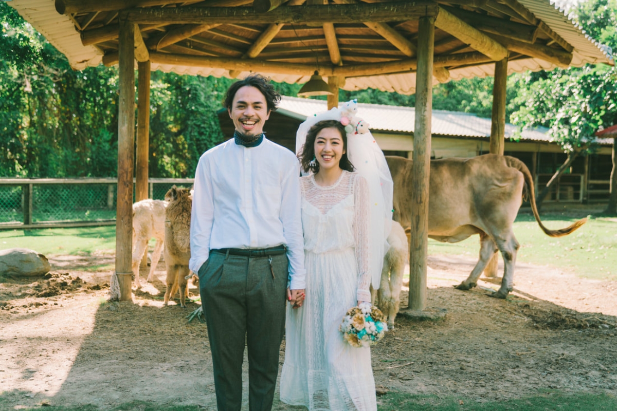 Taiwan Pre-Wedding Photoshoot Zoo Vintage Couple Outfit Streets Retro Vibes by  on OneThreeOneFour 7