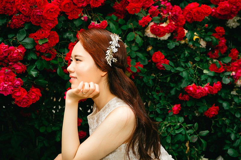 Korea Outdoor Pre-Wedding Photoshoot At Jeju Island with Buckwheat Flowers  by Gamsung   on OneThreeOneFour 4