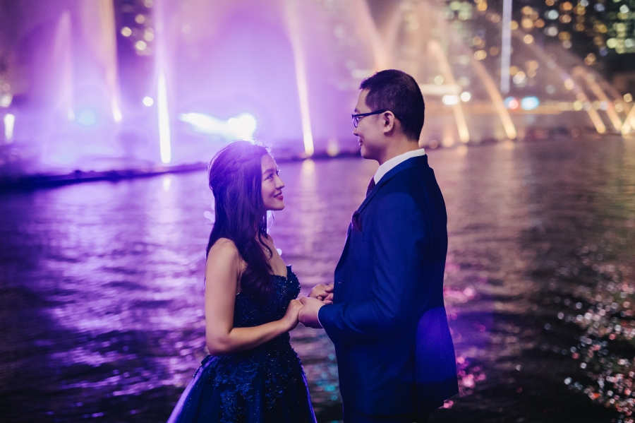 Singapore Prewedding Photoshoot At MacRitchie Reservoir And Marina Bay Sands Night Shoot  by Cheng on OneThreeOneFour 15