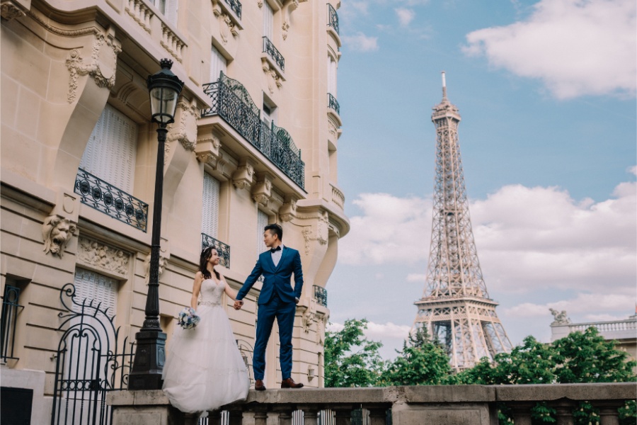 Paris Eiffel Tower and the Louvre Prewedding Photoshoot in France by Vin on OneThreeOneFour 11