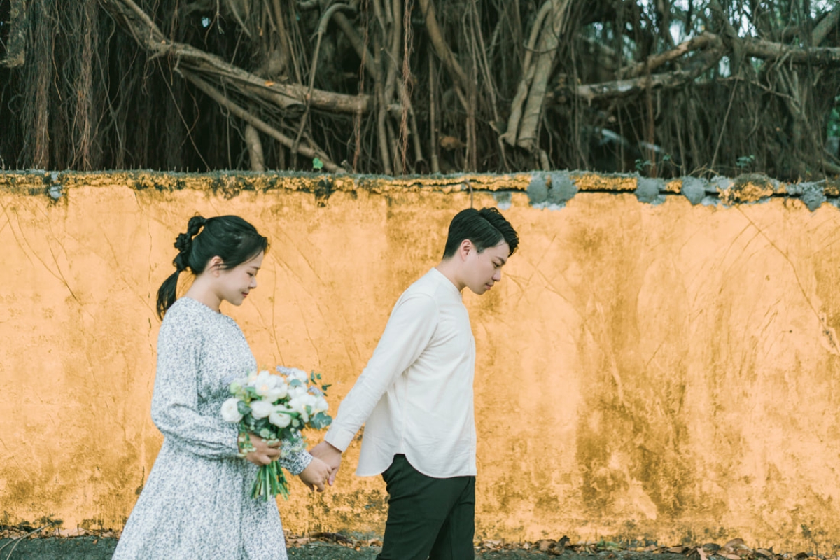 Taiwan Pre-Wedding Photoshoot Waterfront Cafe Streets Playground by  on OneThreeOneFour 20