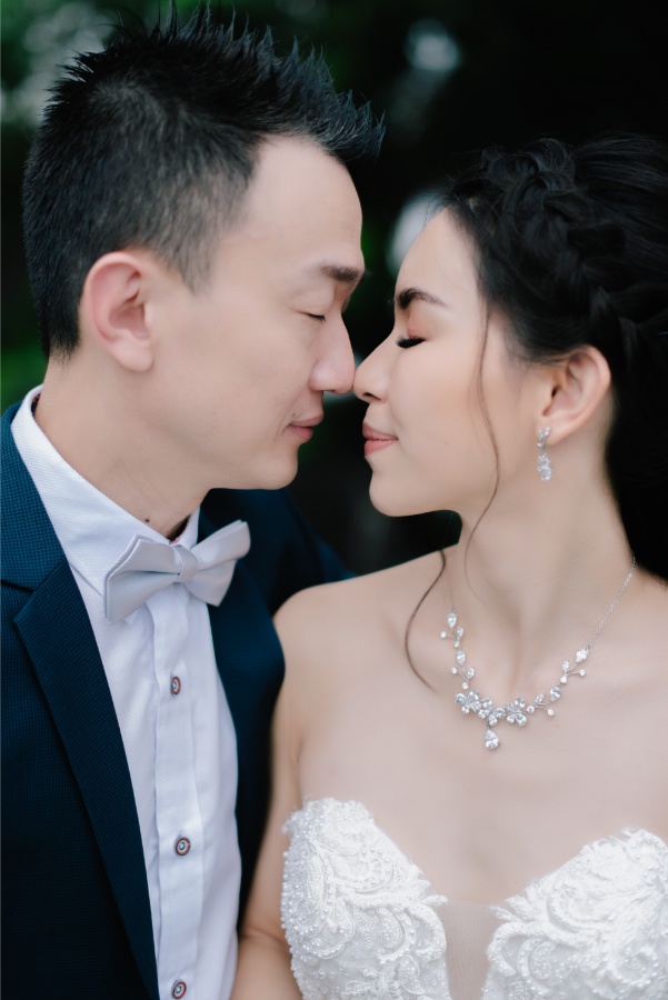 Bangkok Chong Nonsi and Chinatown Prewedding Photoshoot in Thailand by Sahrit on OneThreeOneFour 4