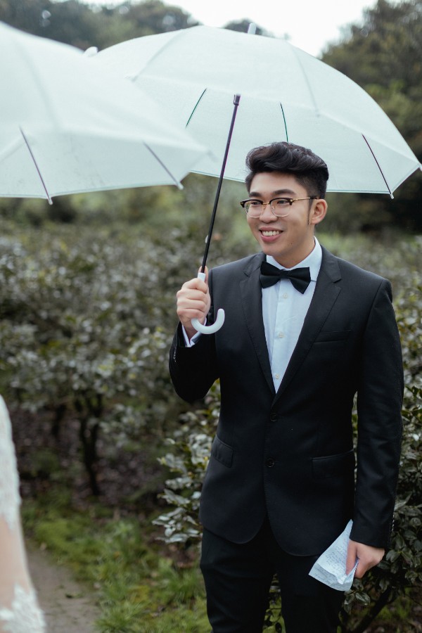 Taiwan Studio and Yang Ming Shan Prewedding Photoshoot by Andy on OneThreeOneFour 19