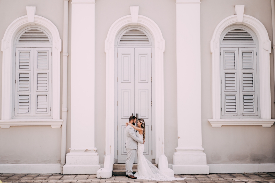Singapore Post-Wedding Photoshoot At National Museum, Fort Canning Park and Marina Bay For American Couple  by Michael  on OneThreeOneFour 0
