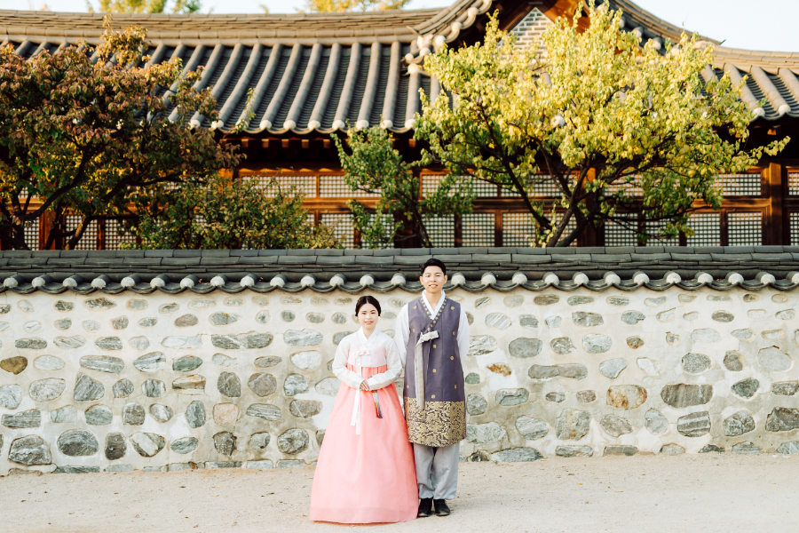 V&E Korea Autumn Pre-Wedding at Seoul Forest Park, Kyung Hee University and Namsangol Hanok Village by Jungyeol on OneThreeOneFour 24