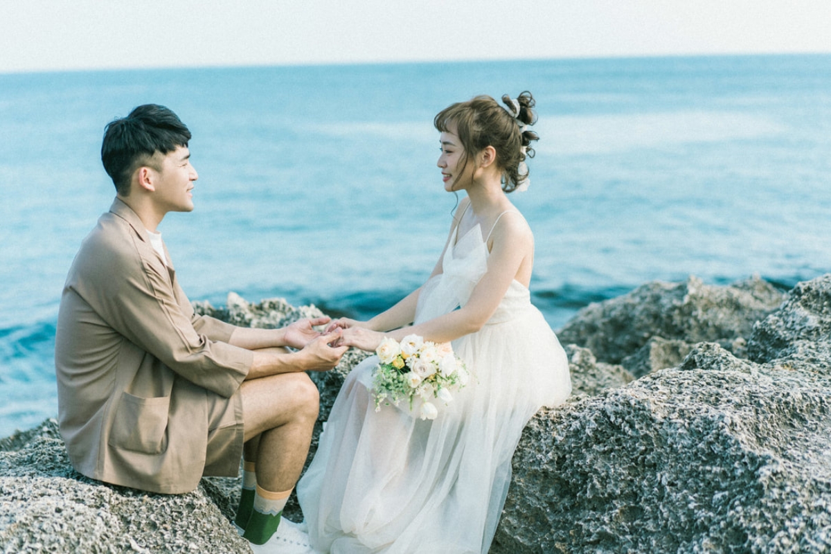 Taiwan Pre-Wedding Photoshoot Scooter Ride Sea Pier by  on OneThreeOneFour 24