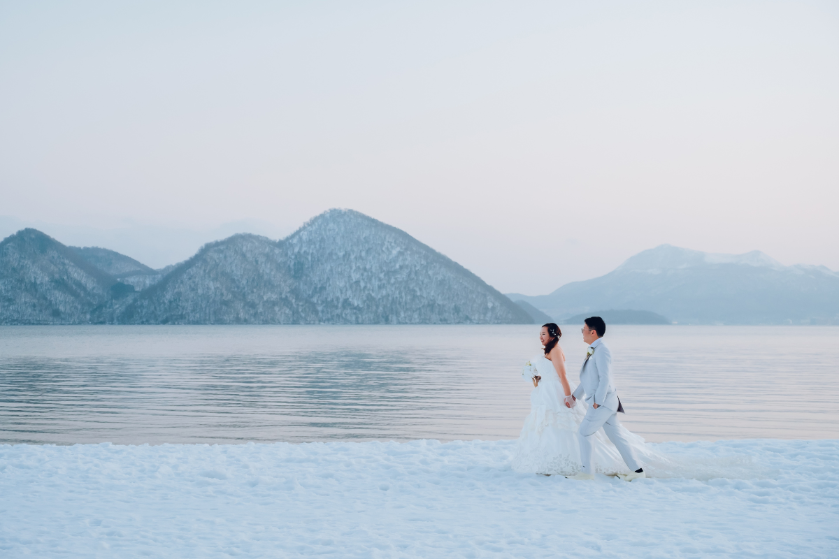 北海道婚前拍攝，包括洞爺湖、希爾頓尼塞高度假村和冬季穿和服在狩武頭神社進行拍攝 by Kuma on OneThreeOneFour 21