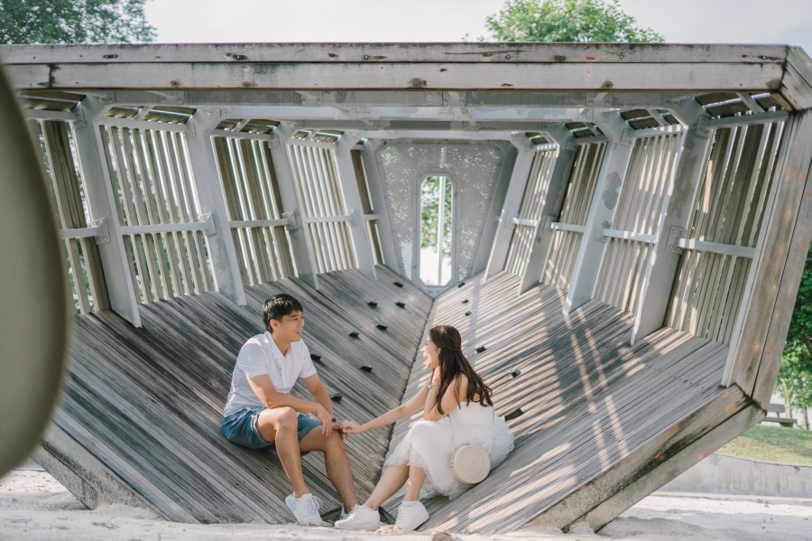 Singapore Casual Pre-Wedding Photoshoot At Neighbourhood Playground And Beach by Sheereen on OneThreeOneFour 1