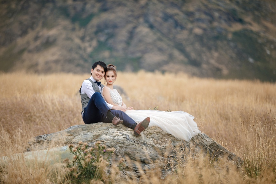 J&W: New Zealand Pre-wedding Photoshoot on Panoramic Hilltop by Fei on OneThreeOneFour 0