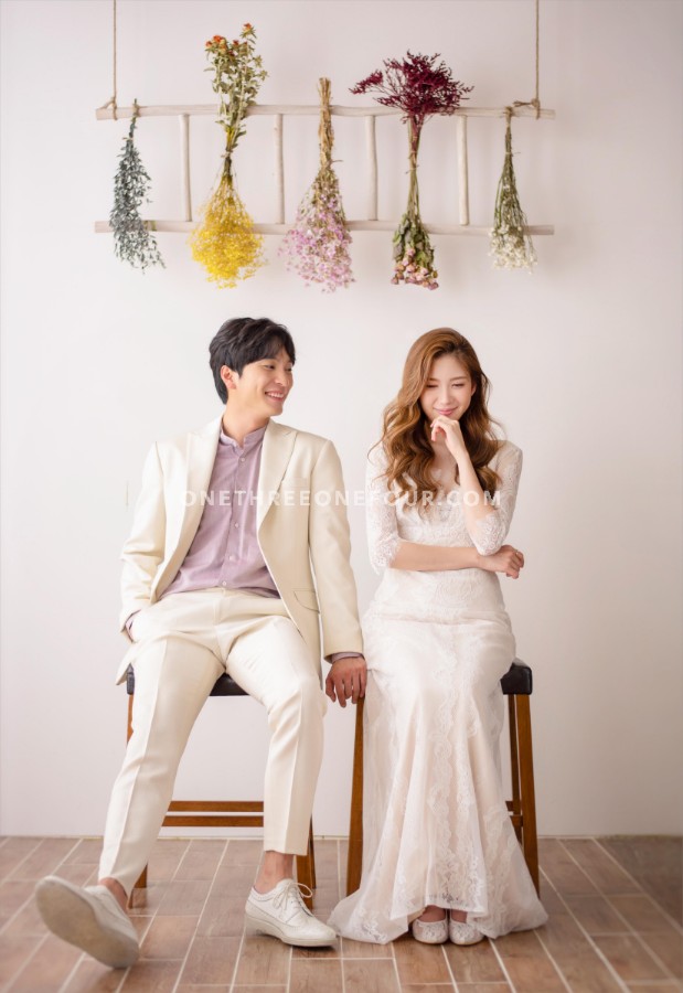 Gravity Studio Simple and Elegant Pre-Wedding Concept = Korean Studio Pre-Wedding by Gravity Studio on OneThreeOneFour 30