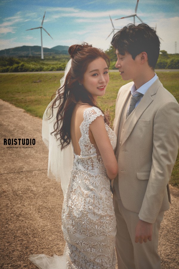 ROI Studio: Jeju Island Korean Wedding Photography by Roi on OneThreeOneFour 35