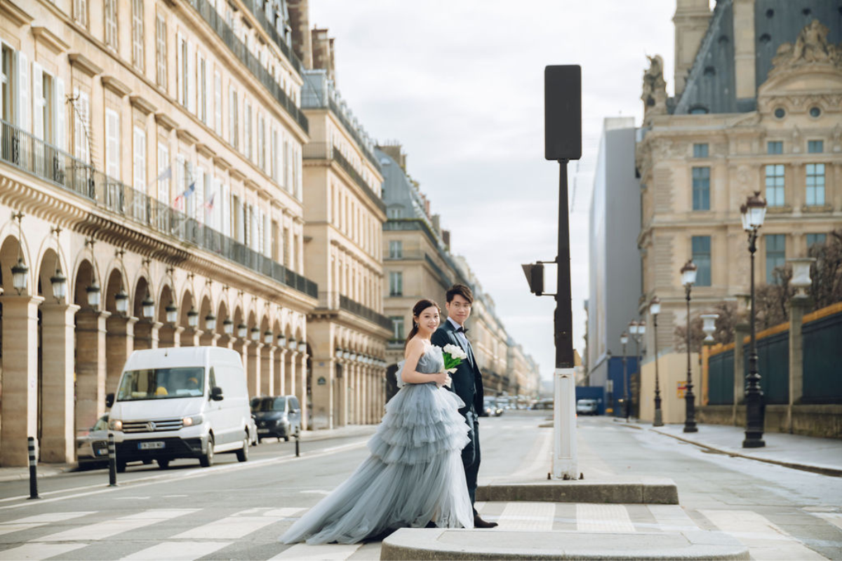 Paris prewedding photoshoot at Palace Du Trocadero, Seine River, Petite Palais, Pont Alexandre, Tuileries Garden & Lourve Museum by Arnel on OneThreeOneFour 5